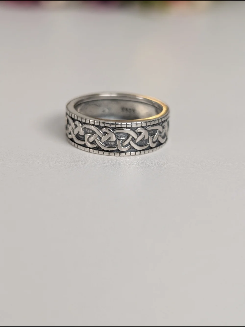 .925 Sterling Silver Celtic Knot Band - Silver